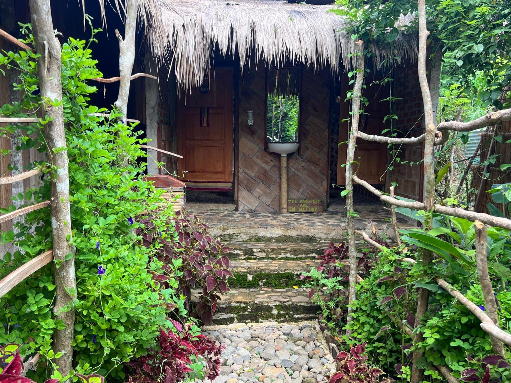 Sten Lodge Eco Homestay Labuan Bajo Eksteriør billede